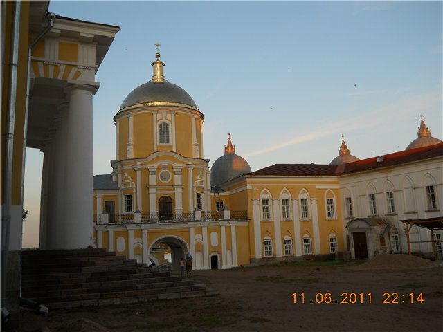 http://s48.radikal.ru/i119/1106/71/3539af574df7.jpg