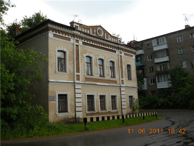 http://s003.radikal.ru/i201/1106/93/784f0f66edfa.jpg