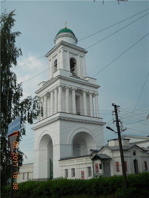 http://s013.radikal.ru/i324/1106/8e/f5e0efa49f70.jpg