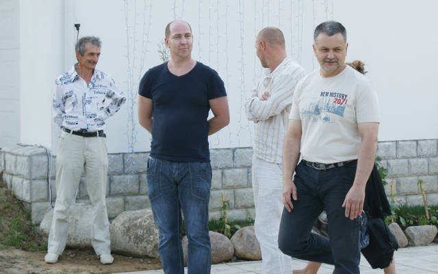 http://s2.uploads.ru/fBirS.jpg